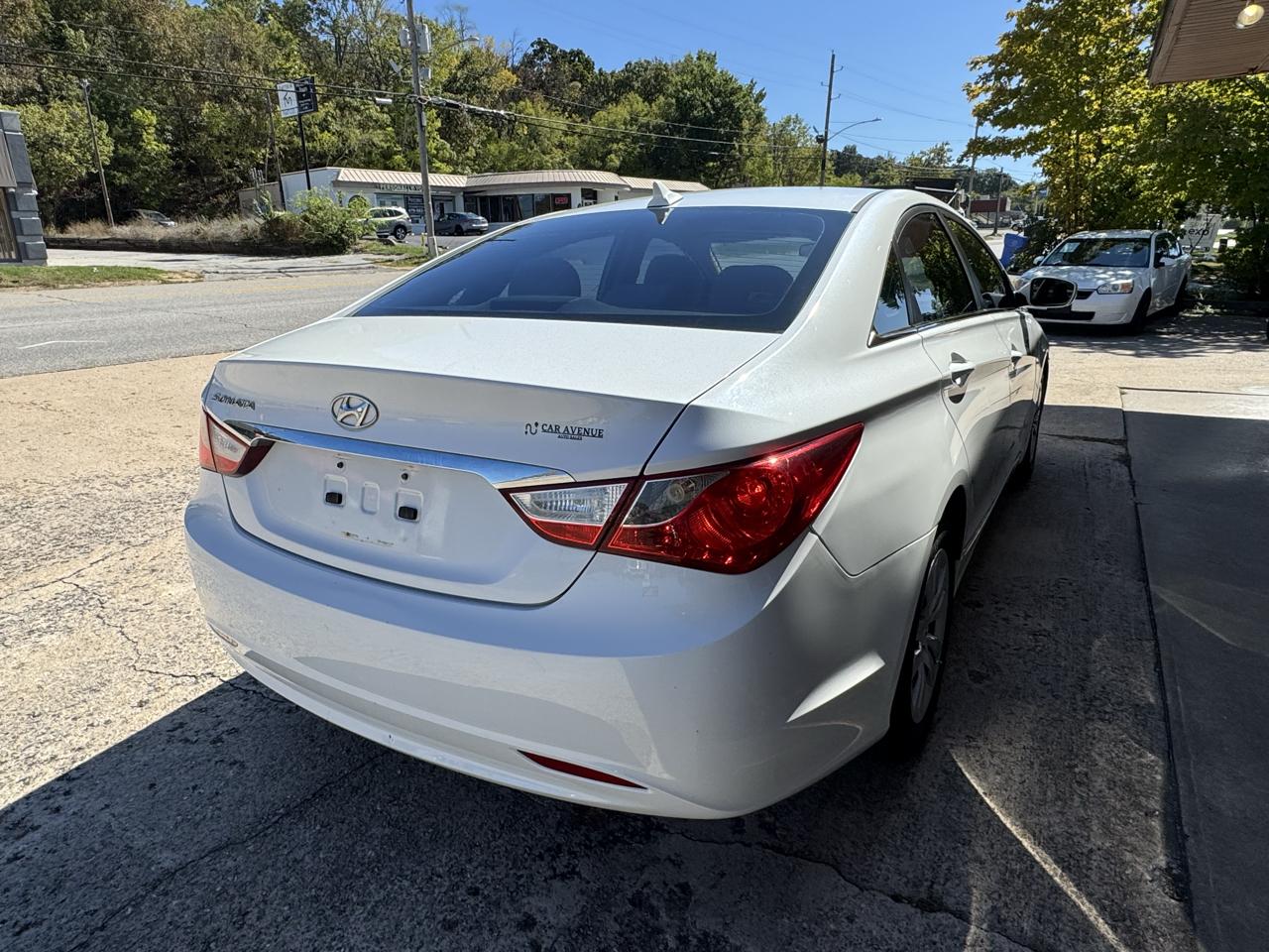 Hyundai Sonata photo 7