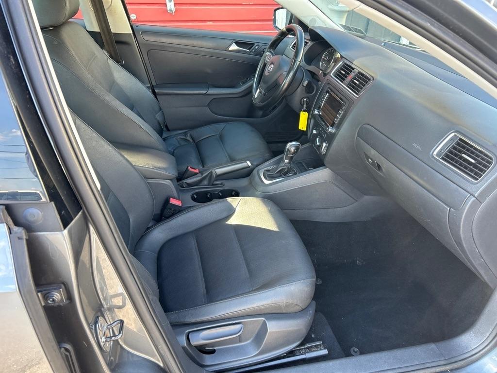 Volkswagen Jetta  2012