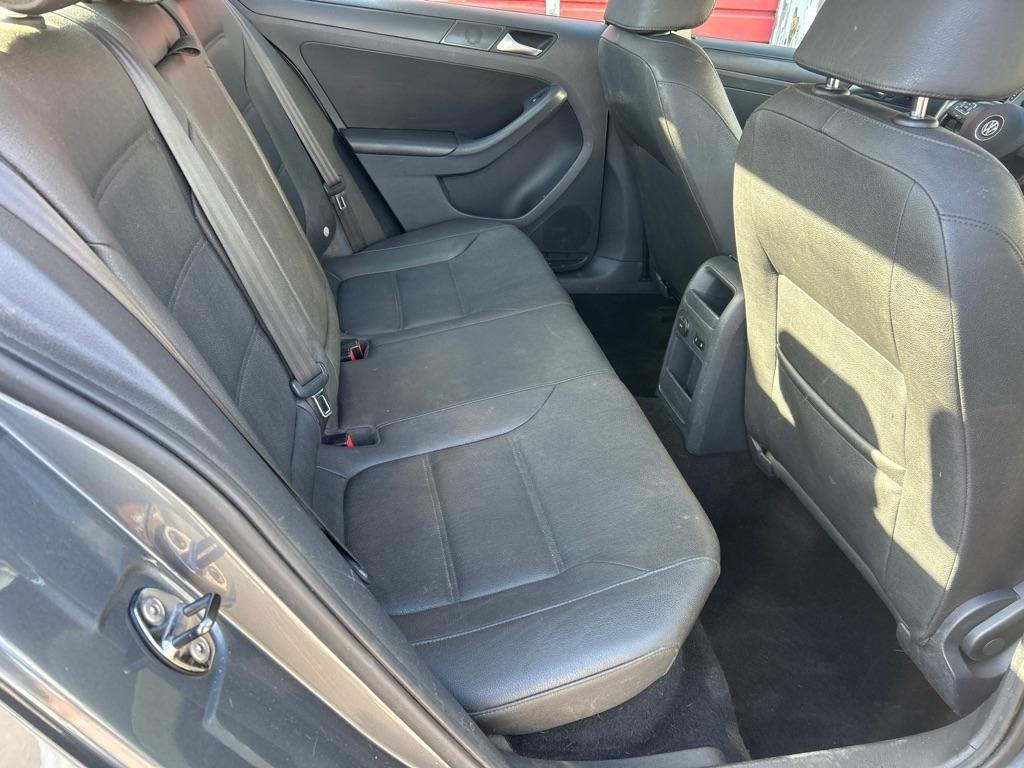 Volkswagen Jetta  2012