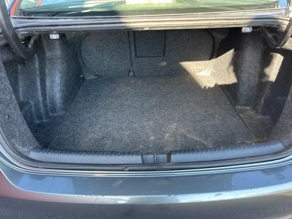 Volkswagen Jetta  2012