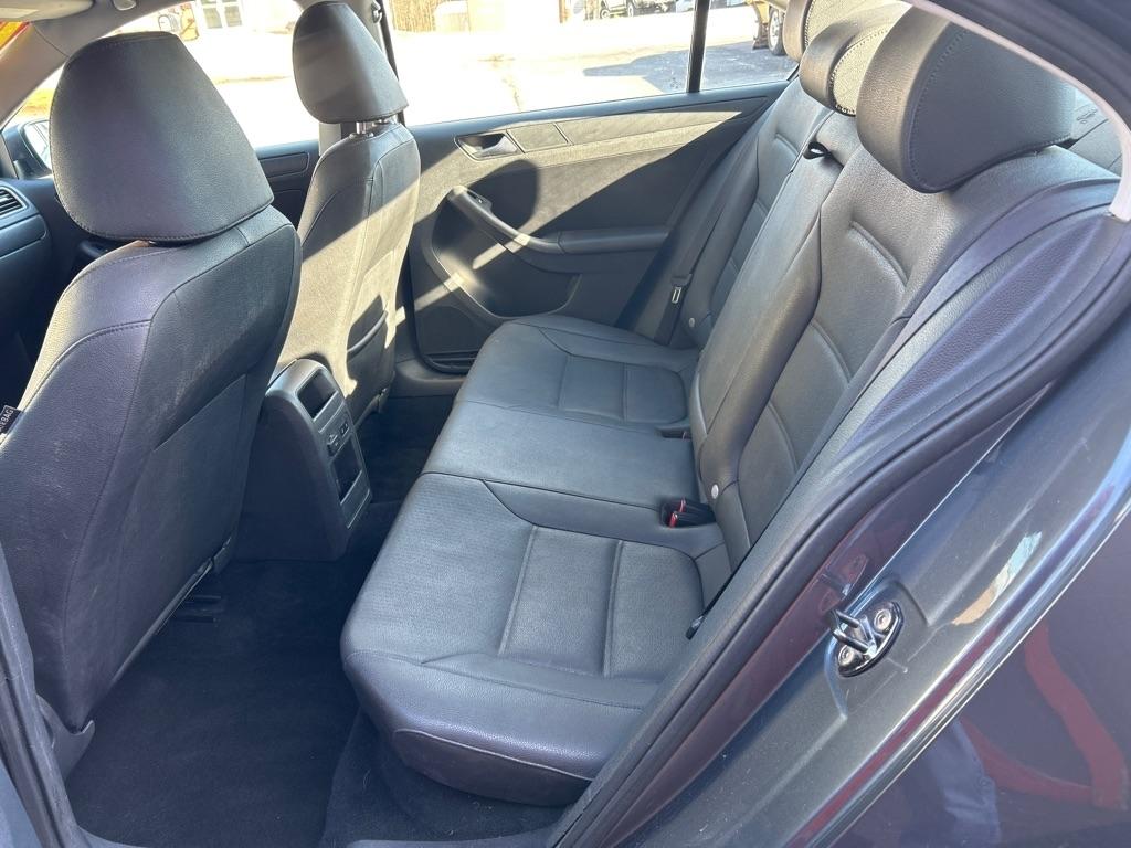 Volkswagen Jetta  2012