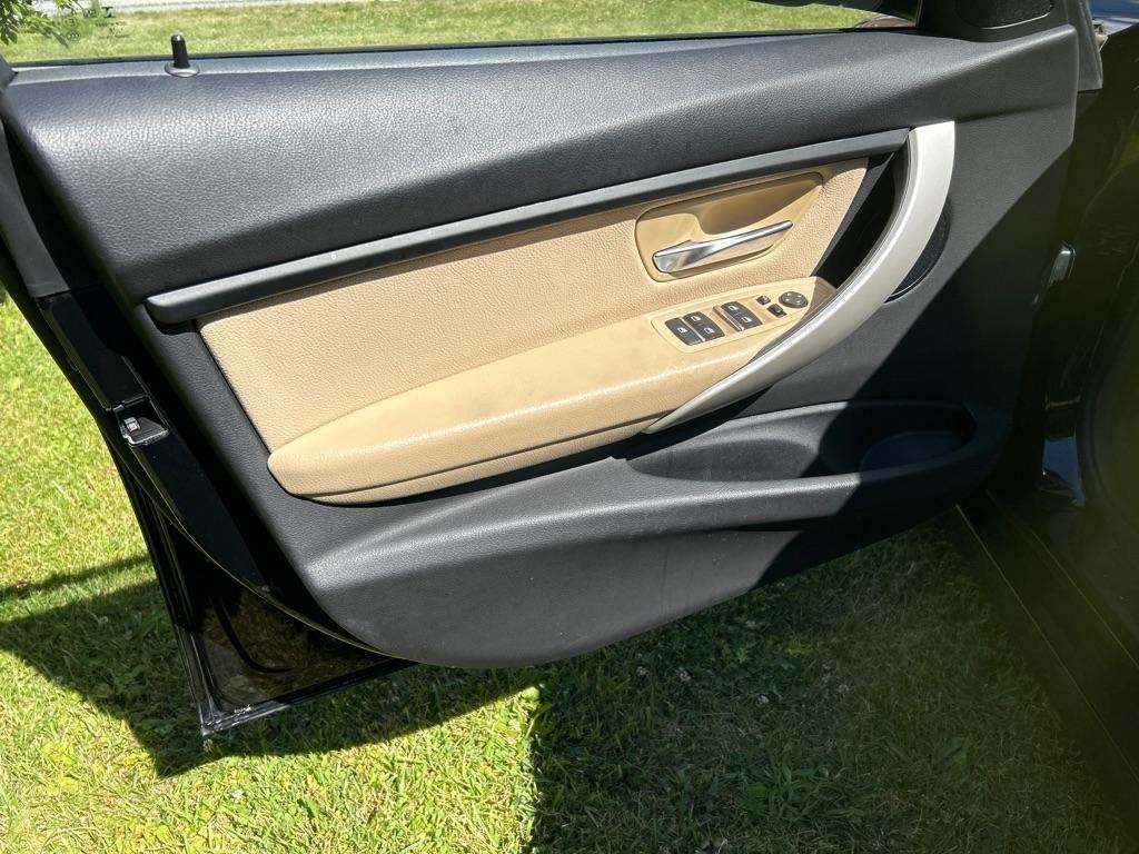 BMW 3-Series  2018