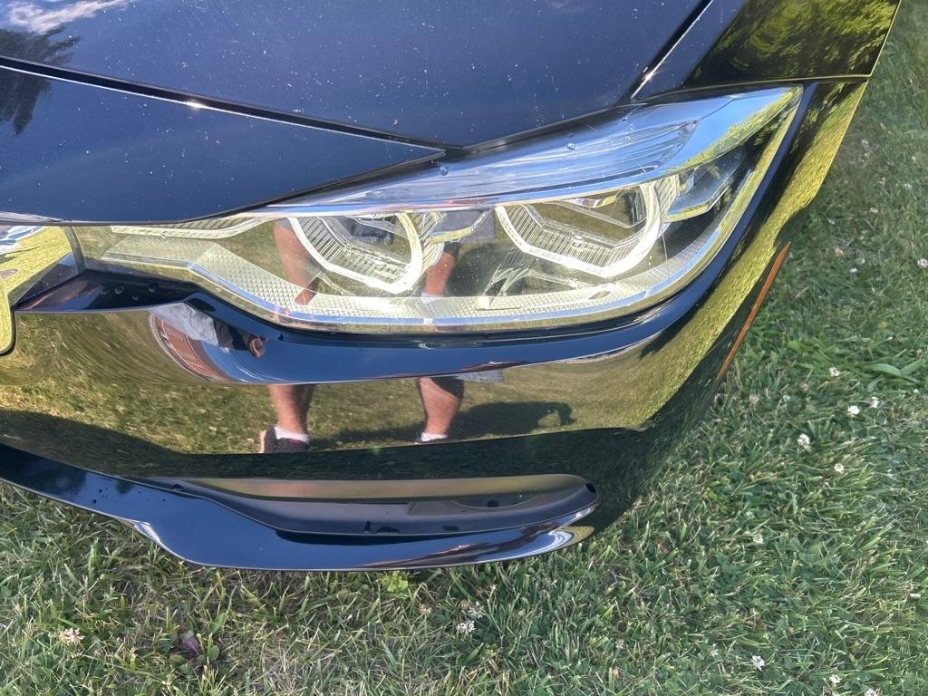 BMW 3-Series  2018