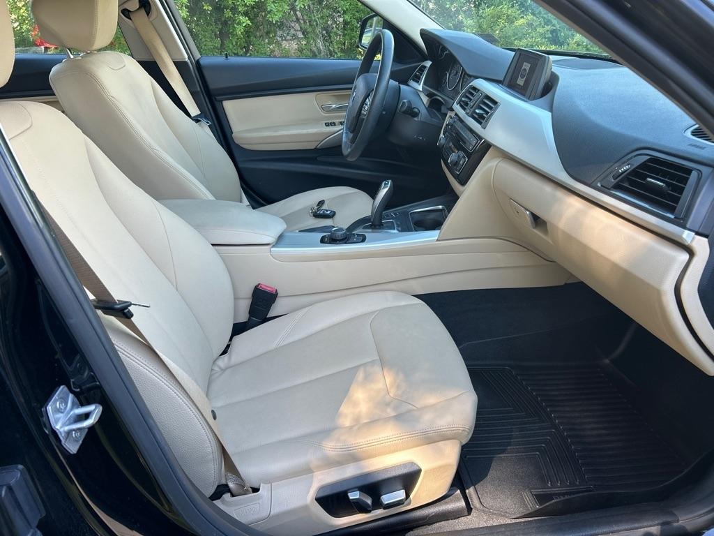 BMW 3-Series  2018