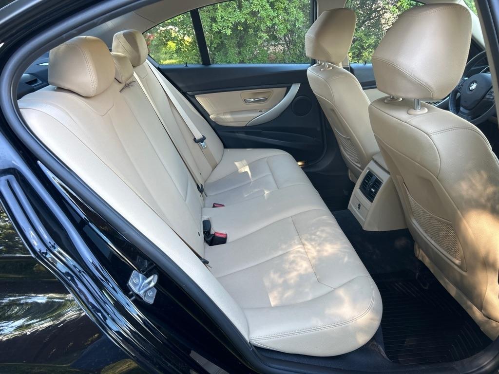 BMW 3-Series  2018