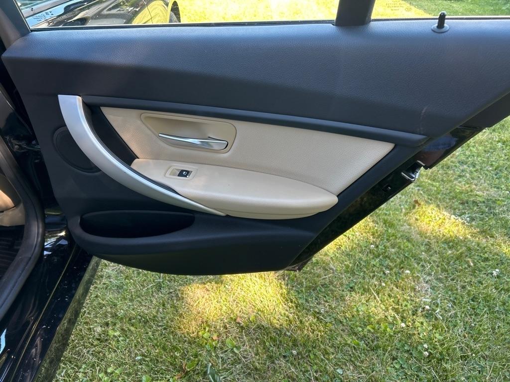 BMW 3-Series  2018