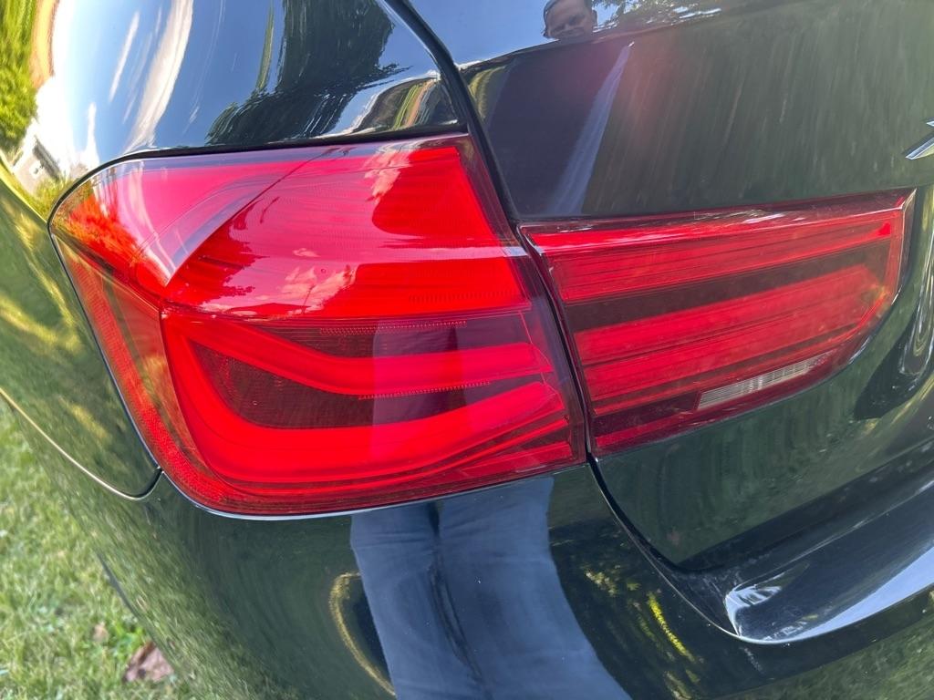 BMW 3-Series  2018
