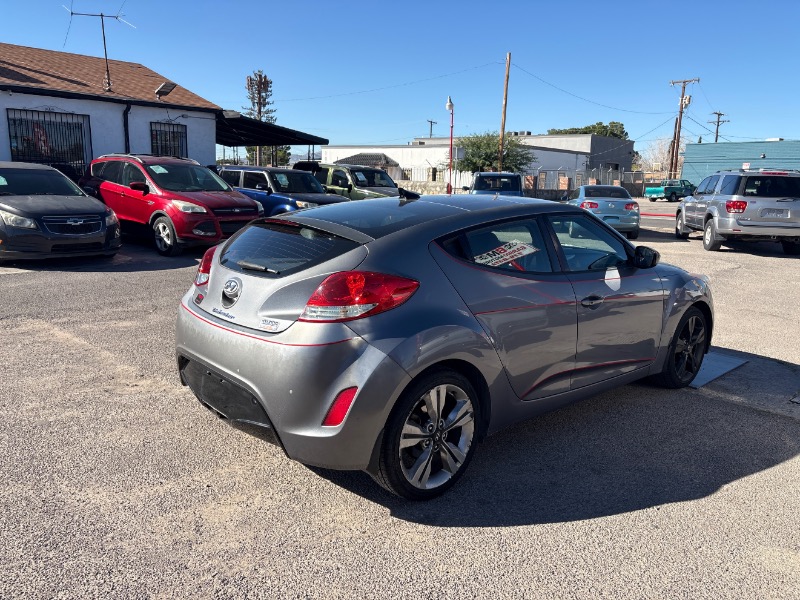 Hyundai Veloster Base 6MT 2016 Hyundai Veloster Base 6MT 2016