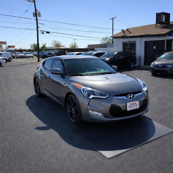 Hyundai Veloster Base 6MT 2016