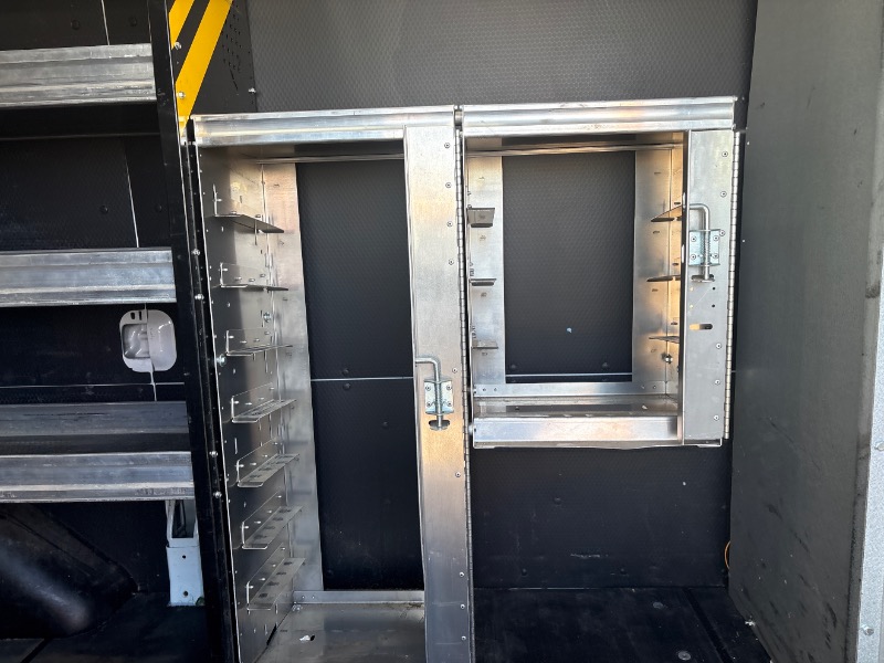 Ford Transit 250 Van Med. Roof w/Sliding Pass. 130-in. WB 2019