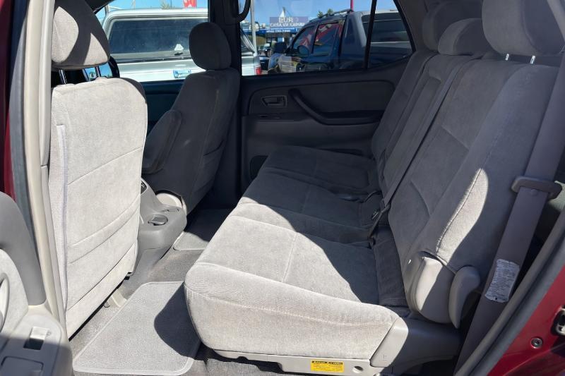 Toyota Sequoia SR5 2WD 2006