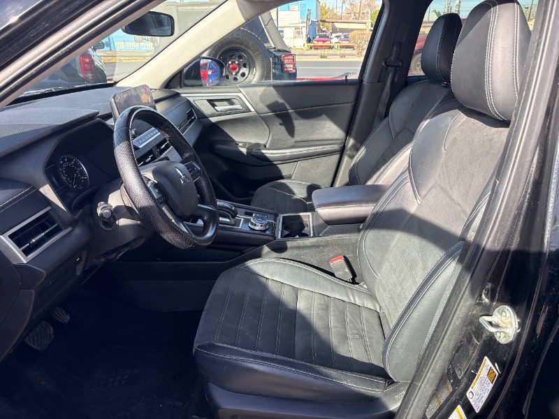 Mitsubishi Outlander SE 4WD 2022