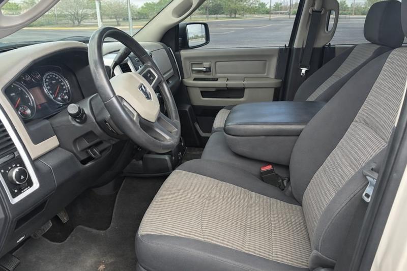 Dodge Ram 1500 SLT Crew Cab 2WD 2009