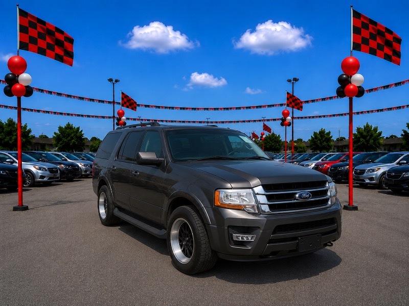 Ford Expedition XLT 2WD 2017
