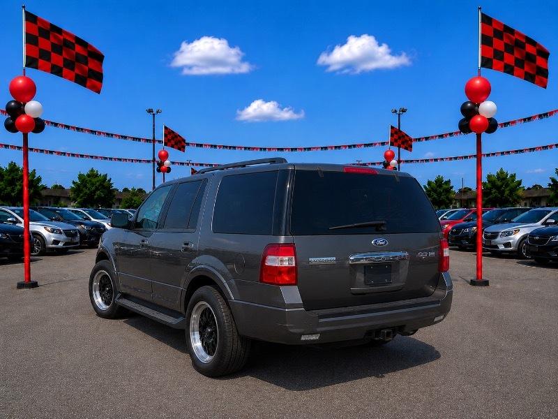 Ford Expedition XLT 2WD 2017