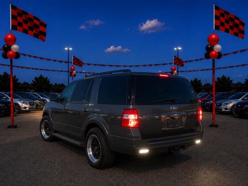 Ford Expedition XLT 2WD 2017