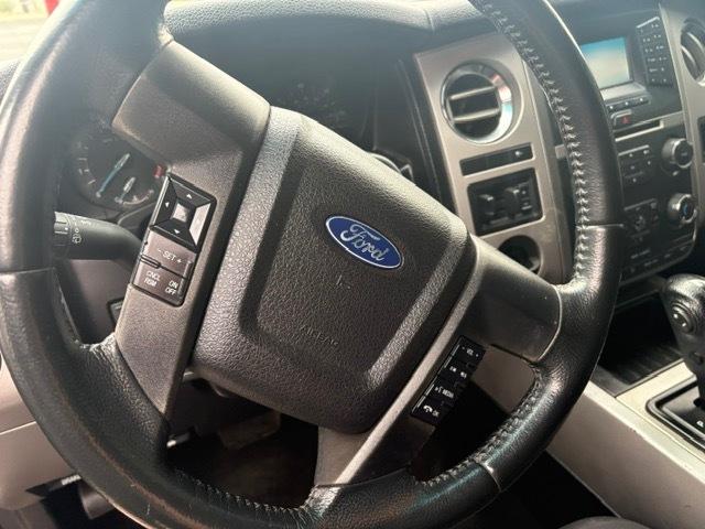 Ford Expedition XLT 2WD 2017