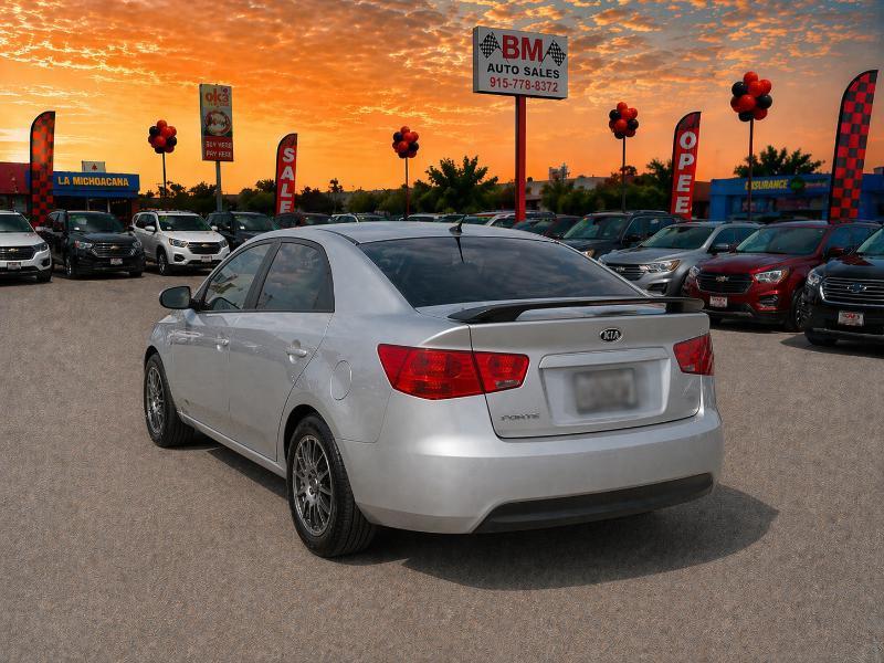 Kia Forte LX 2011