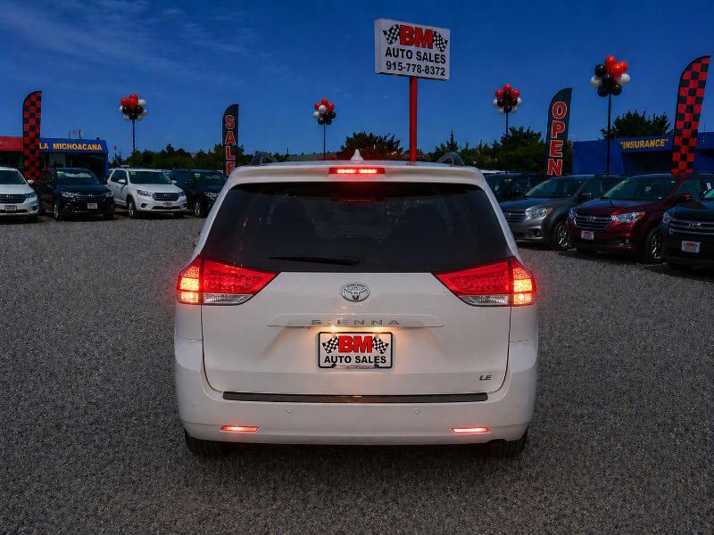 Toyota Sienna XLE FWD 8-Passenger V6 2016