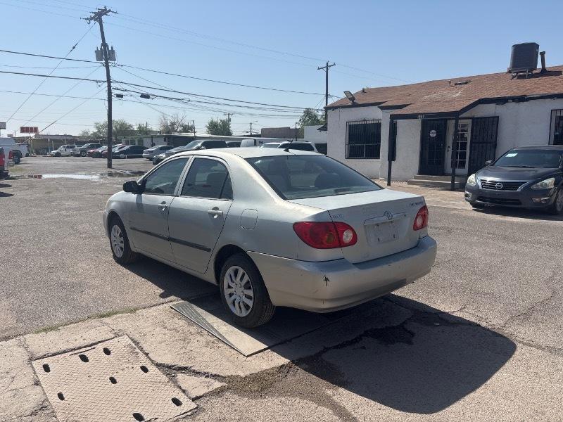 Toyota Corolla LE 2004