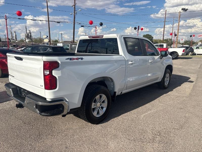 Chevrolet Silverado 1500 LT Crew Cab 4WD 2022