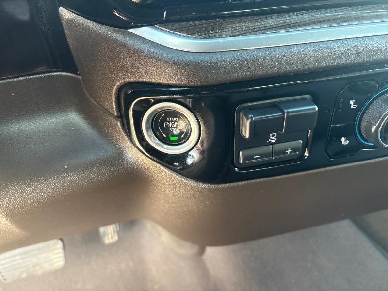 Chevrolet Silverado 1500 LT Crew Cab 4WD 2022