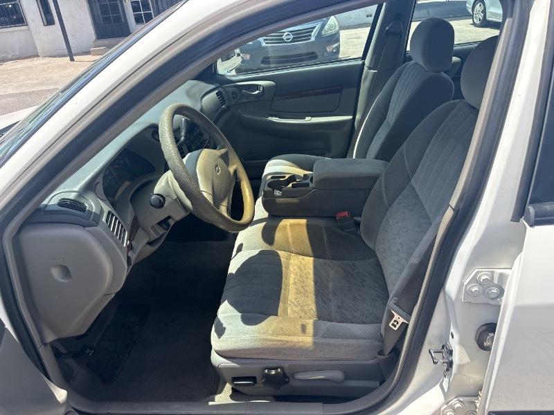 Chevrolet Impala Base 2002