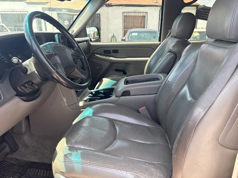 Chevrolet Suburban 1500 4WD 2005