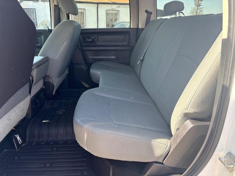RAM 1500 Tradesman Crew Cab SWB 4WD 2015