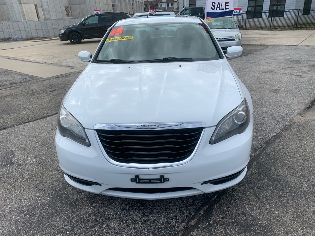 Chrysler 200  2013
