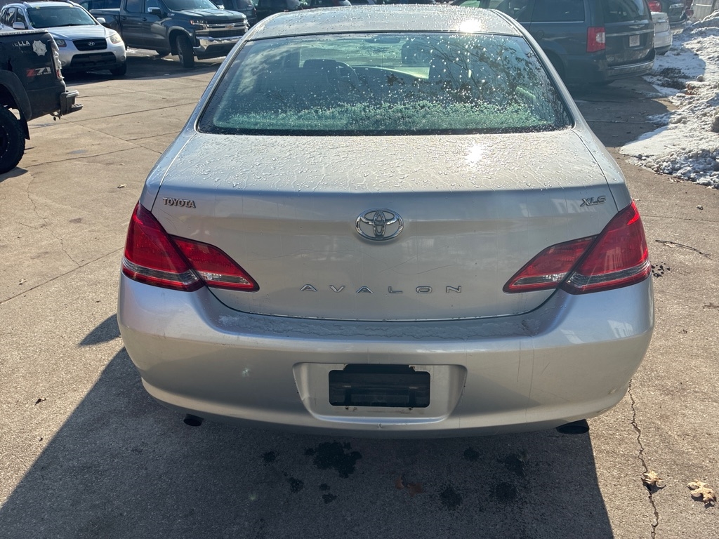 Toyota Avalon  2006