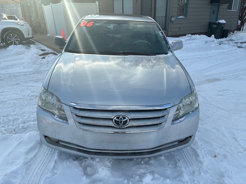 Toyota Avalon  2006