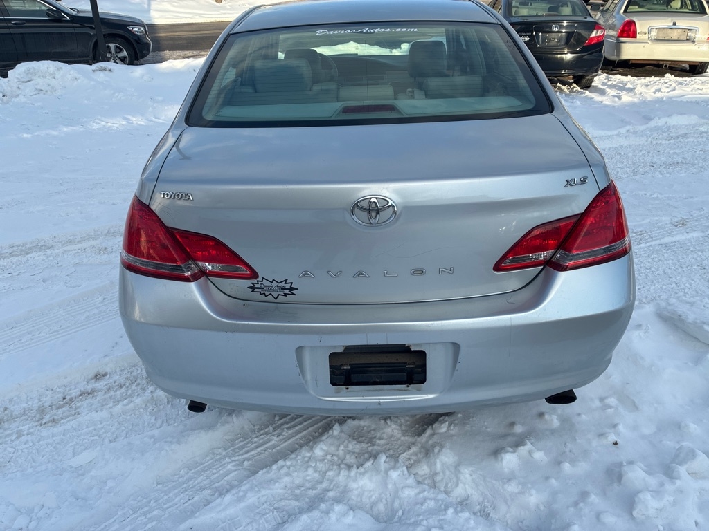 Toyota Avalon  2006