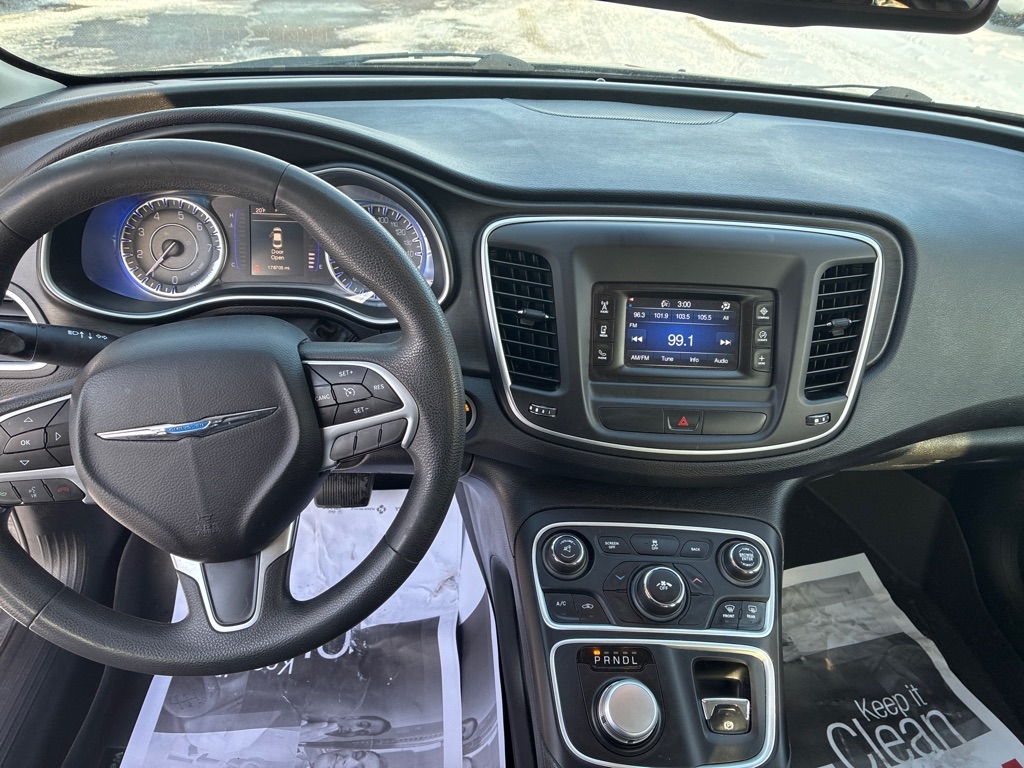 Chrysler 200  2015
