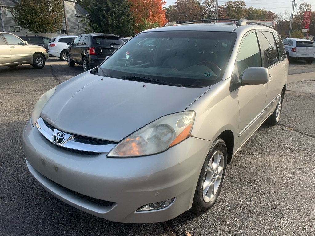 Toyota Sienna  2006