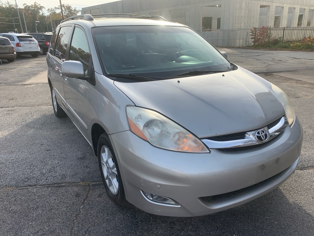 Toyota Sienna  2006