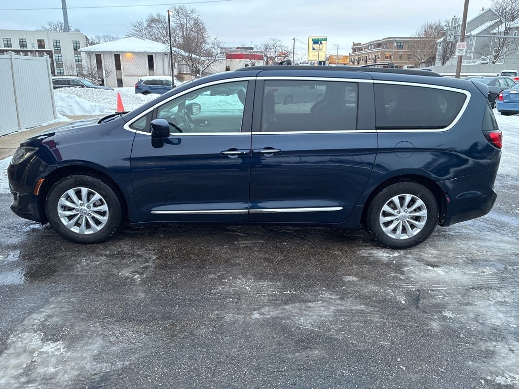 Chrysler Pacifica  2017