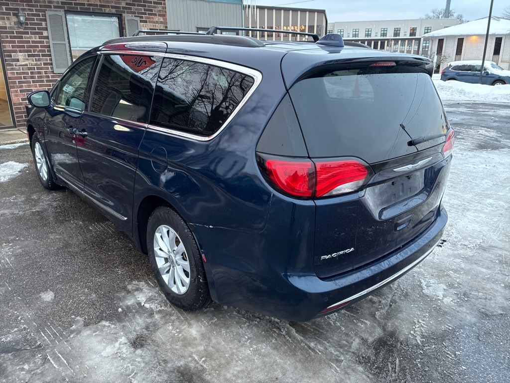 Chrysler Pacifica  2017