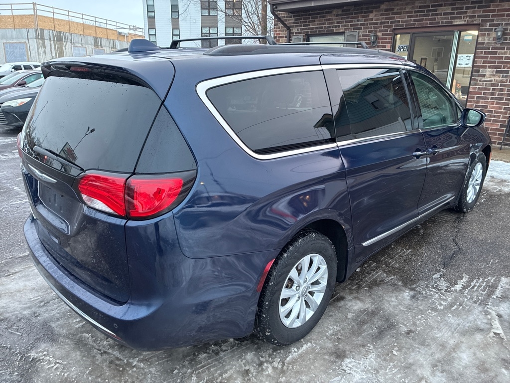 Chrysler Pacifica  2017