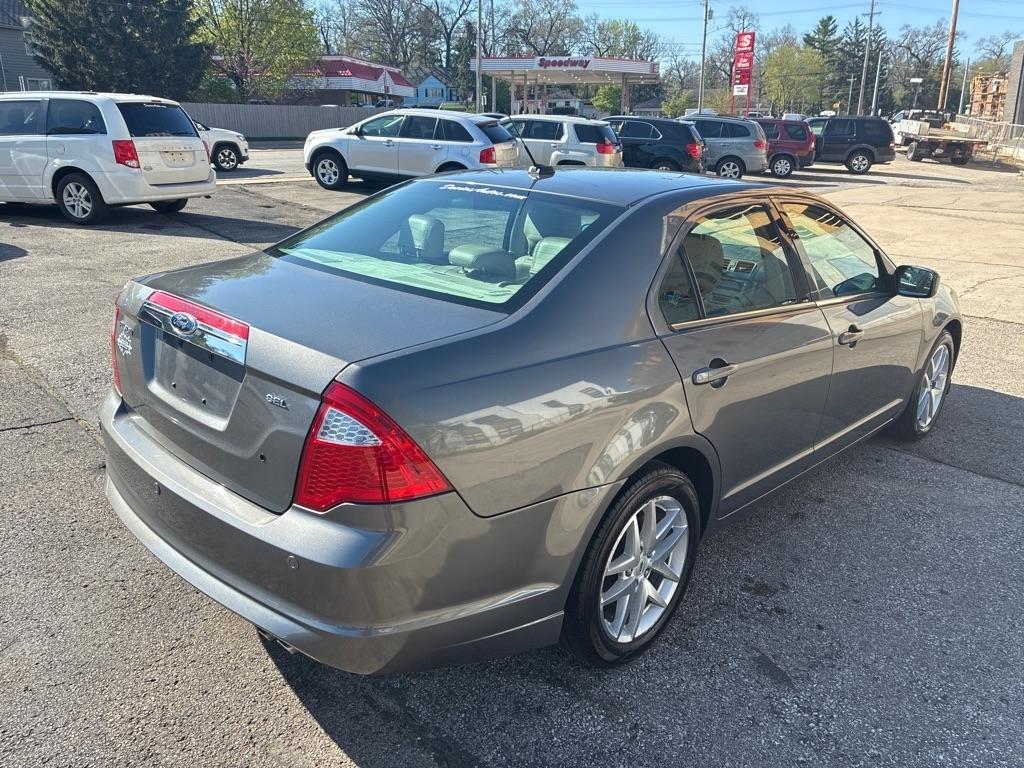 Ford Fusion  2012