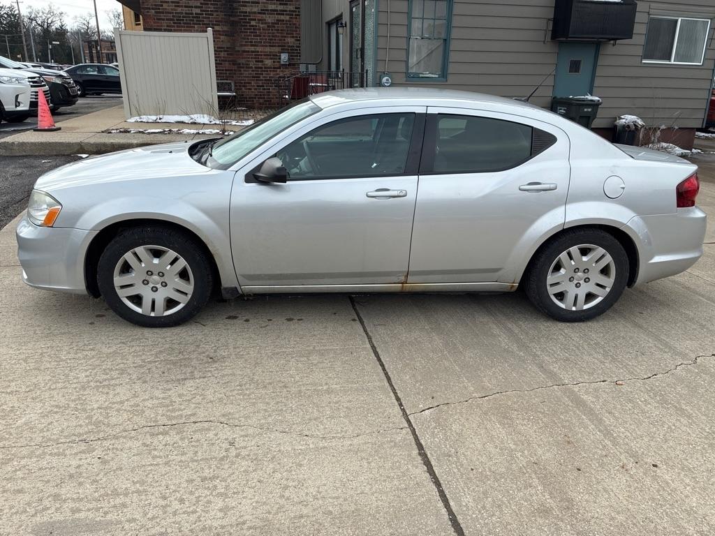Dodge Avenger  2011