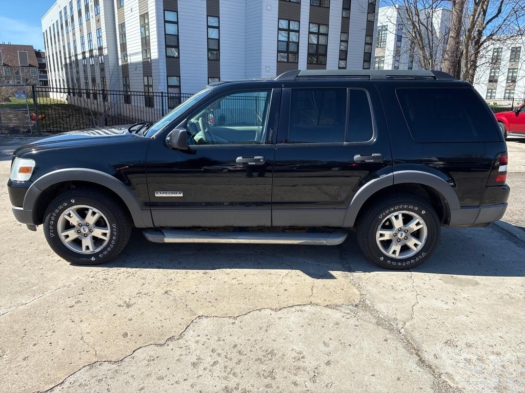 Ford Explorer  2006