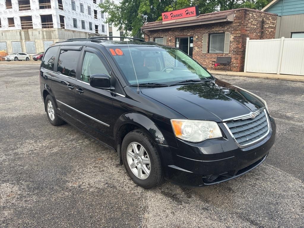 Chrysler Town & Country  2010