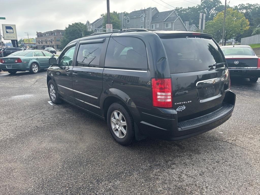 Chrysler Town & Country  2010
