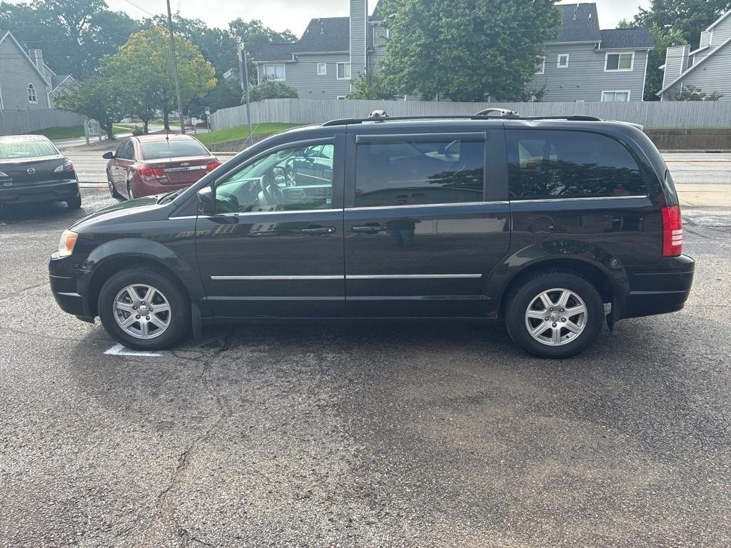 Chrysler Town & Country  2010