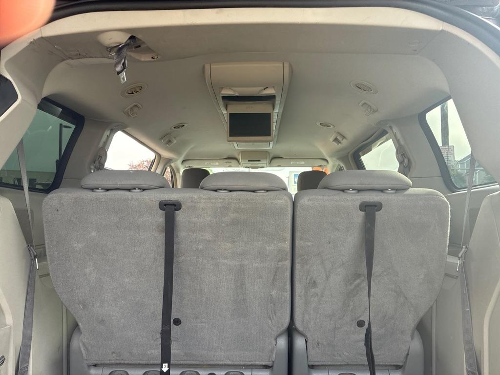 Chrysler Town & Country  2010