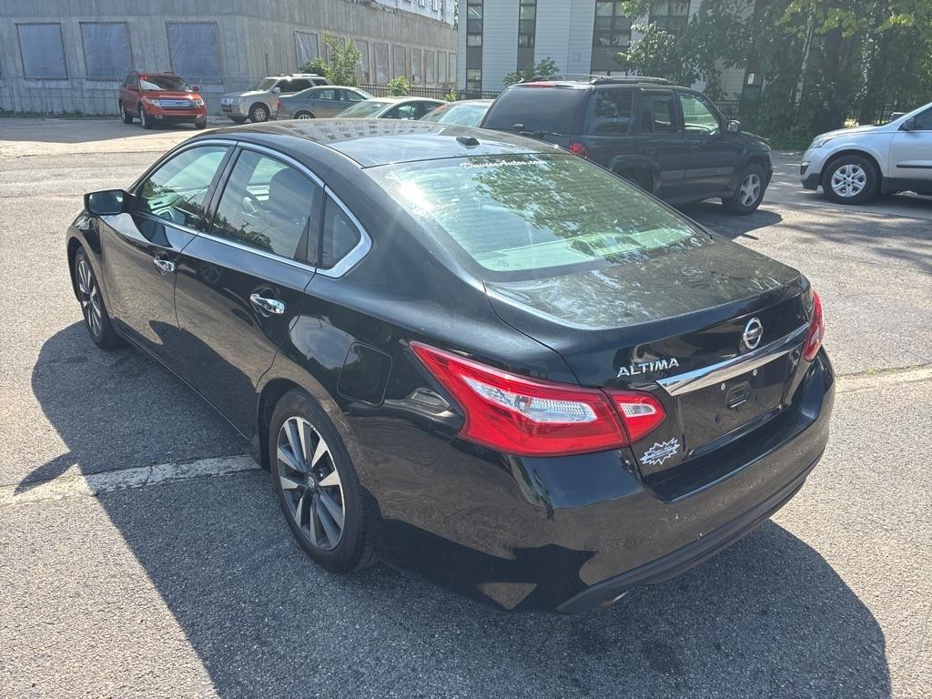 Nissan Altima  2017