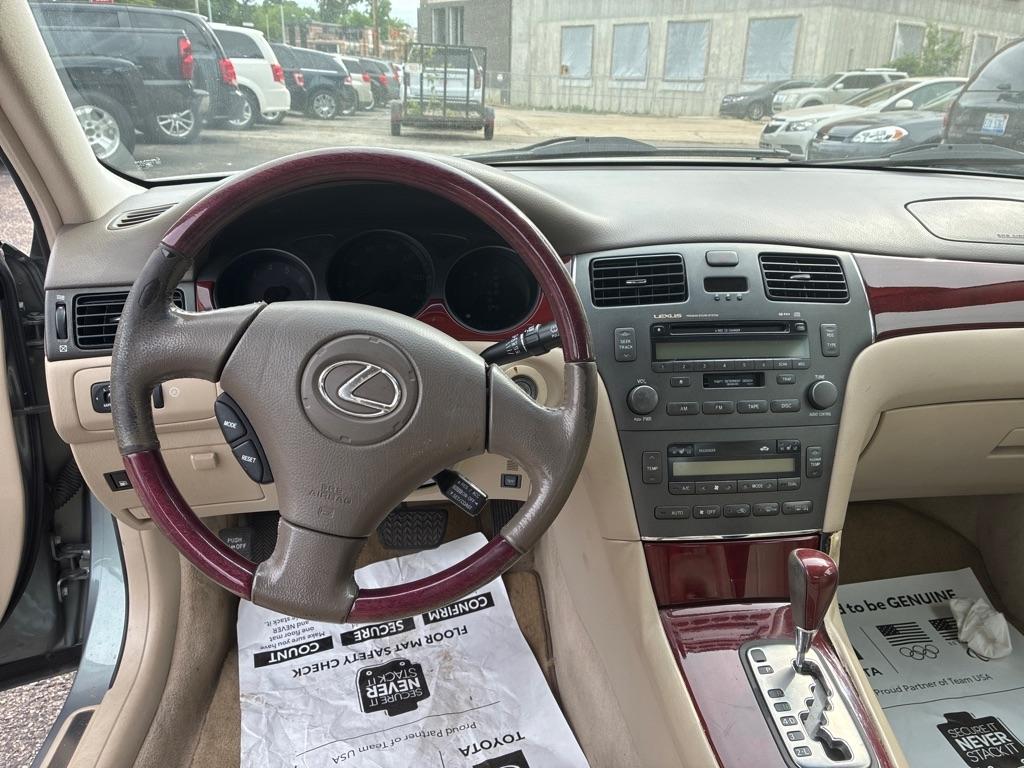 Lexus ES 300  2002