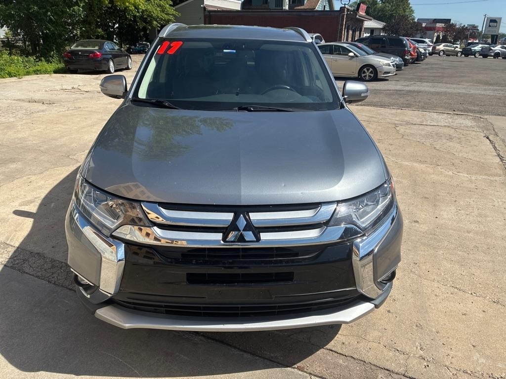 Mitsubishi Outlander  2017