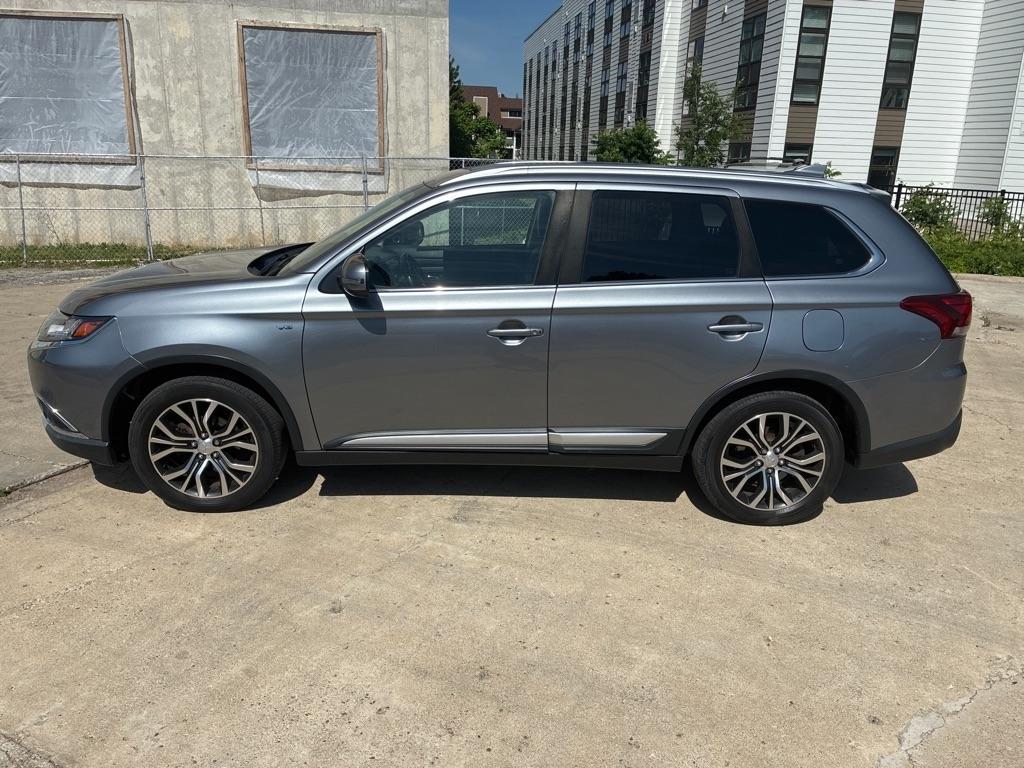 Mitsubishi Outlander  2017